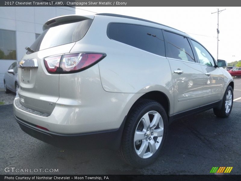 Champagne Silver Metallic / Ebony 2017 Chevrolet Traverse LT AWD