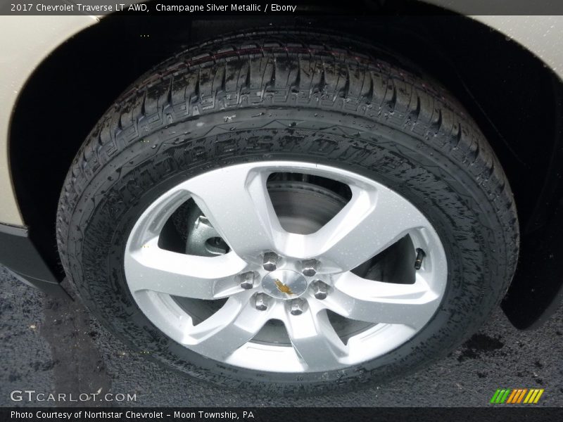 Champagne Silver Metallic / Ebony 2017 Chevrolet Traverse LT AWD
