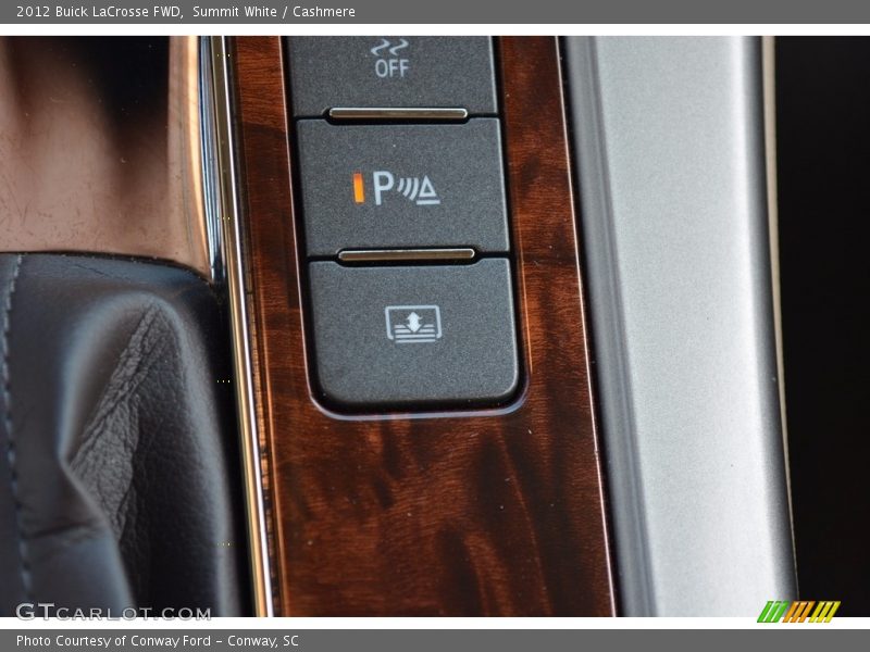 Summit White / Cashmere 2012 Buick LaCrosse FWD