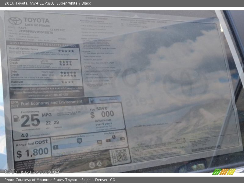 Super White / Black 2016 Toyota RAV4 LE AWD