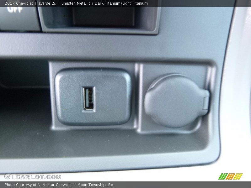 Tungsten Metallic / Dark Titanium/Light Titanium 2017 Chevrolet Traverse LS