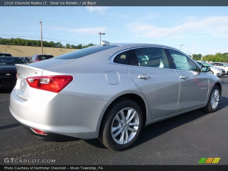 Silver Ice Metallic / Jet Black 2016 Chevrolet Malibu LT