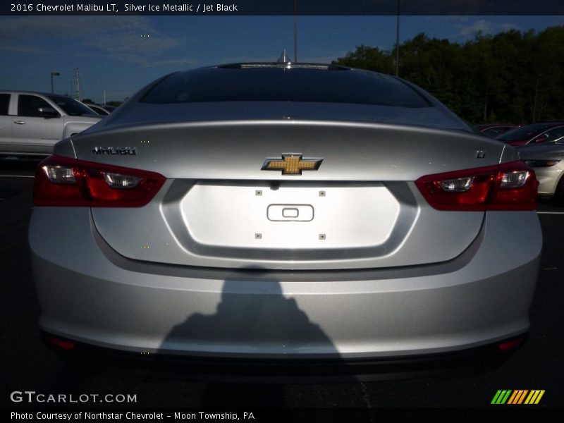 Silver Ice Metallic / Jet Black 2016 Chevrolet Malibu LT