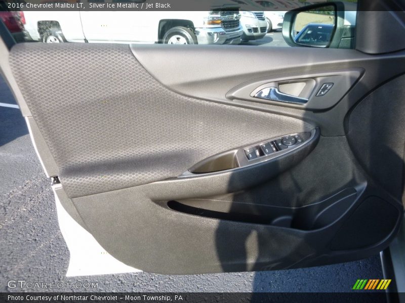 Silver Ice Metallic / Jet Black 2016 Chevrolet Malibu LT