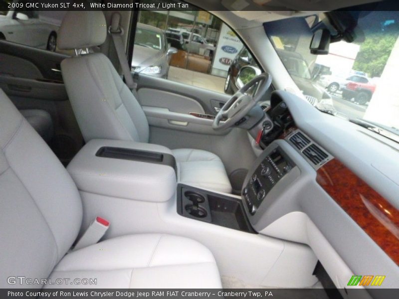 White Diamond Tricoat / Light Tan 2009 GMC Yukon SLT 4x4