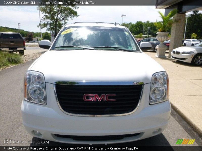 White Diamond Tricoat / Light Tan 2009 GMC Yukon SLT 4x4