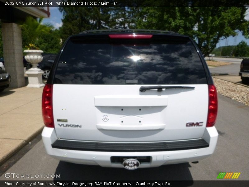 White Diamond Tricoat / Light Tan 2009 GMC Yukon SLT 4x4