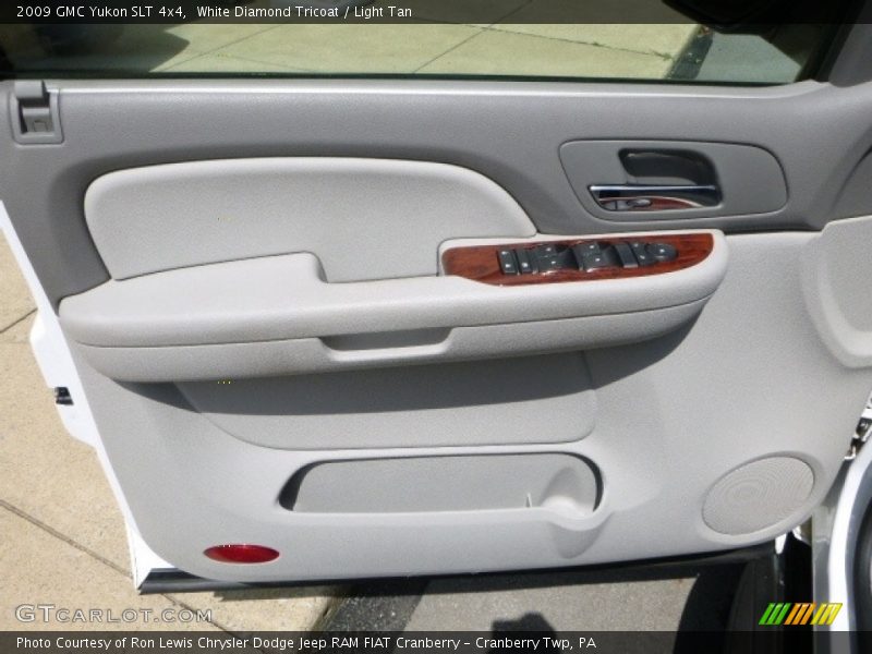 White Diamond Tricoat / Light Tan 2009 GMC Yukon SLT 4x4