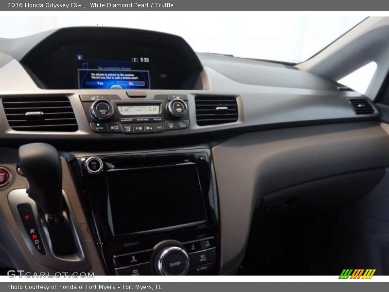 White Diamond Pearl / Truffle 2016 Honda Odyssey EX-L