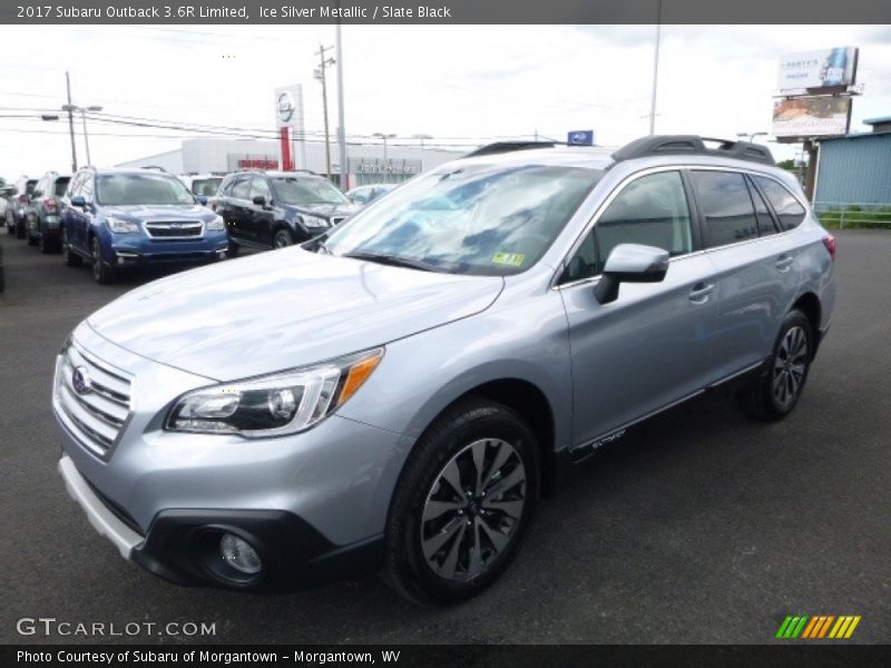 Front 3/4 View of 2017 Outback 3.6R Limited