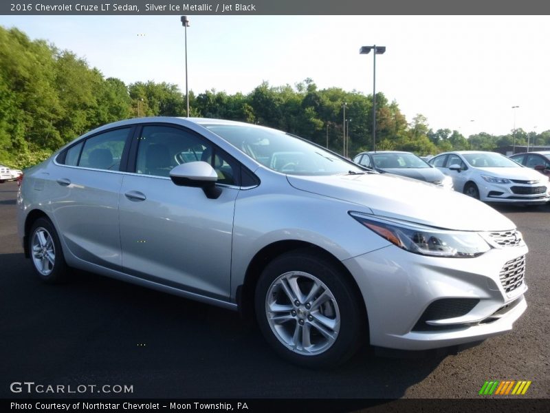 Silver Ice Metallic / Jet Black 2016 Chevrolet Cruze LT Sedan