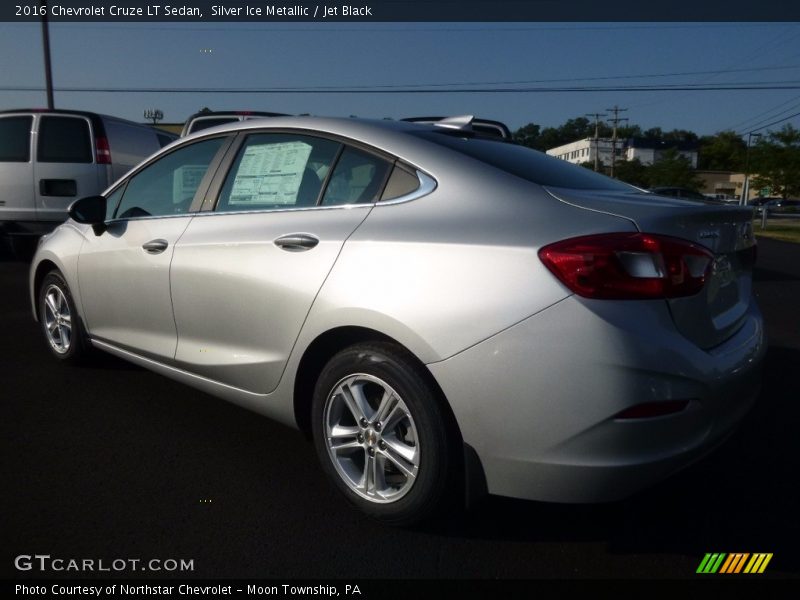 Silver Ice Metallic / Jet Black 2016 Chevrolet Cruze LT Sedan