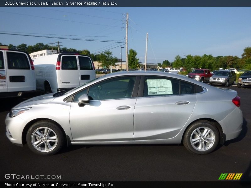Silver Ice Metallic / Jet Black 2016 Chevrolet Cruze LT Sedan