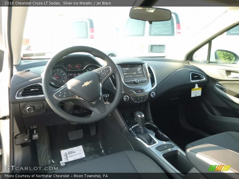 Silver Ice Metallic / Jet Black 2016 Chevrolet Cruze LT Sedan