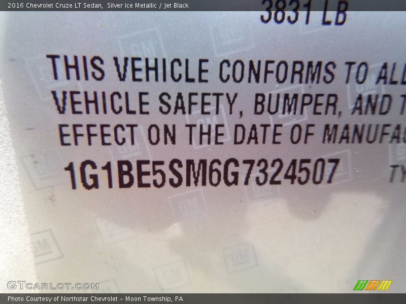Silver Ice Metallic / Jet Black 2016 Chevrolet Cruze LT Sedan