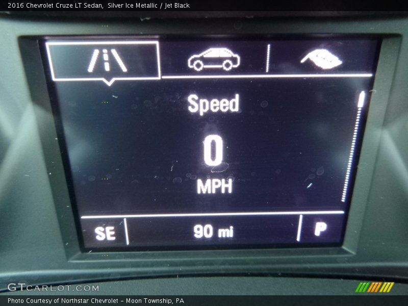 Silver Ice Metallic / Jet Black 2016 Chevrolet Cruze LT Sedan