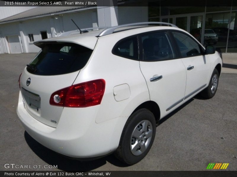 Pearl White / Black 2015 Nissan Rogue Select S AWD