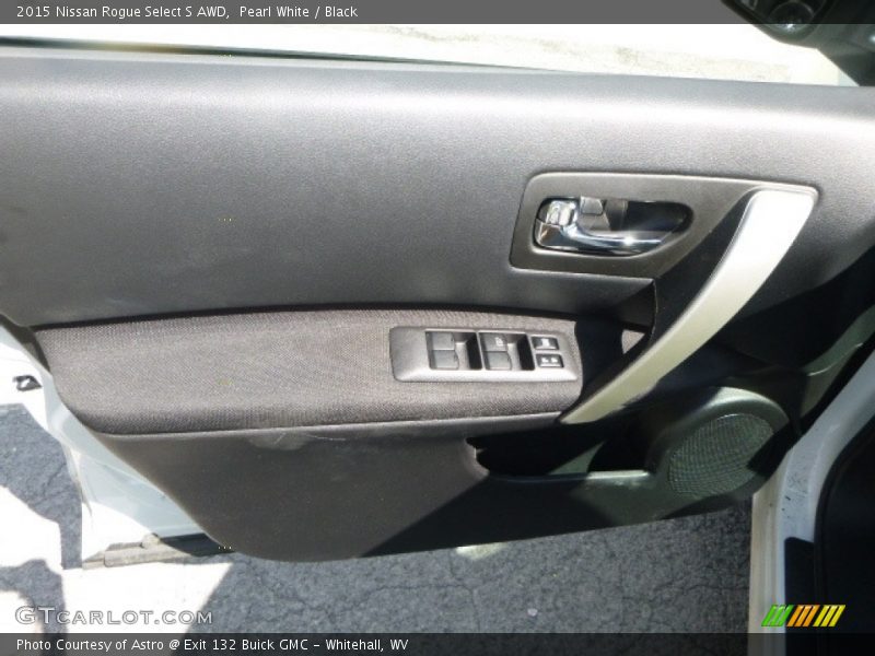 Pearl White / Black 2015 Nissan Rogue Select S AWD