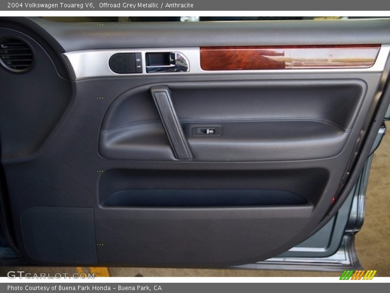 Offroad Grey Metallic / Anthracite 2004 Volkswagen Touareg V6