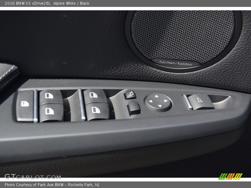 Alpine White / Black 2016 BMW X3 xDrive28i