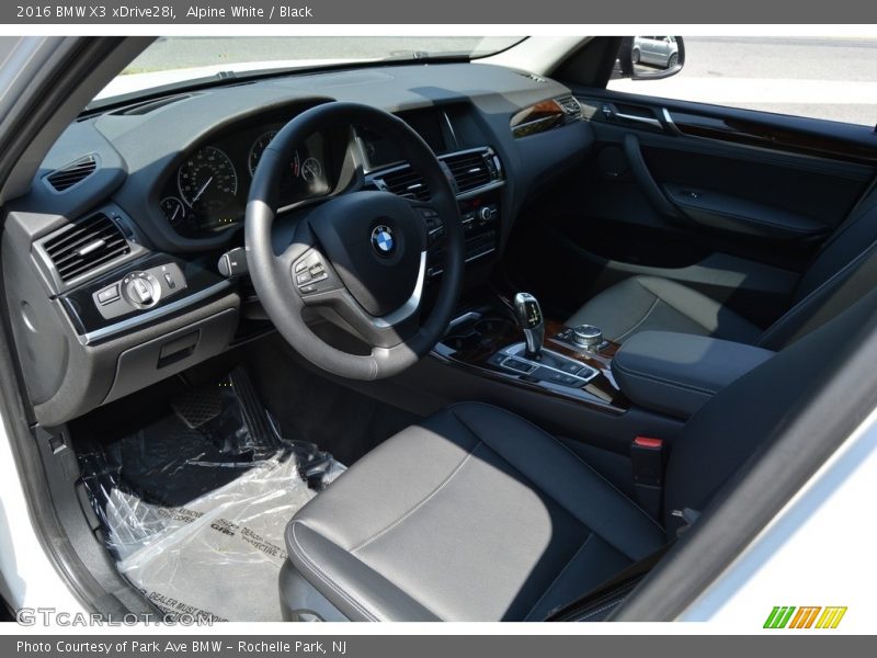 Alpine White / Black 2016 BMW X3 xDrive28i