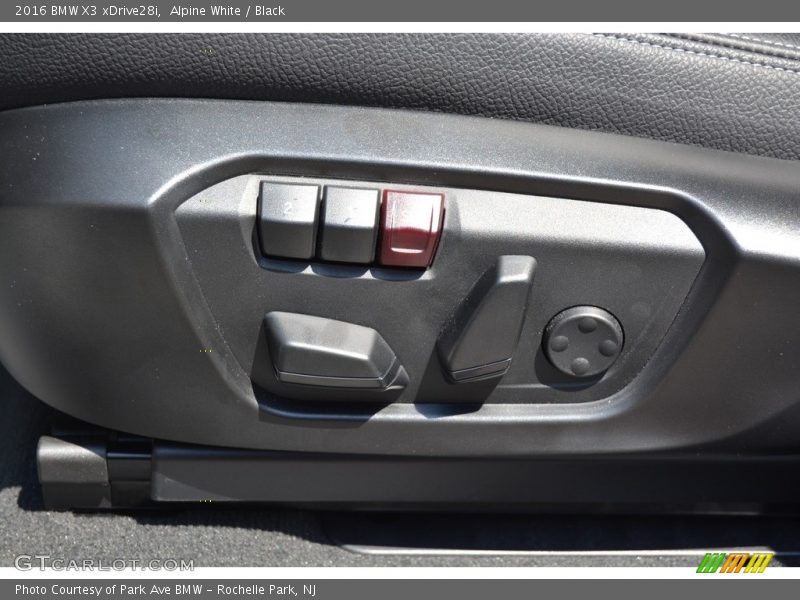 Alpine White / Black 2016 BMW X3 xDrive28i