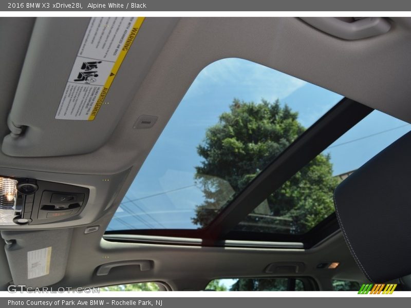 Alpine White / Black 2016 BMW X3 xDrive28i