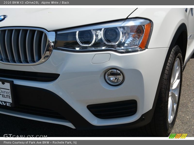 Alpine White / Black 2016 BMW X3 xDrive28i