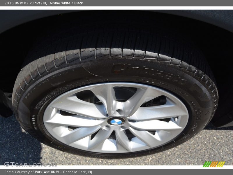 Alpine White / Black 2016 BMW X3 xDrive28i