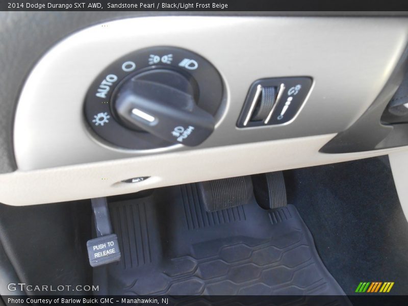 Sandstone Pearl / Black/Light Frost Beige 2014 Dodge Durango SXT AWD
