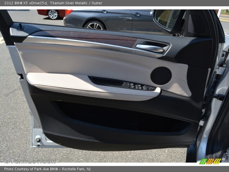 Titanium Silver Metallic / Oyster 2012 BMW X5 xDrive35d