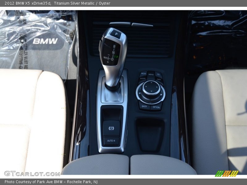 Titanium Silver Metallic / Oyster 2012 BMW X5 xDrive35d