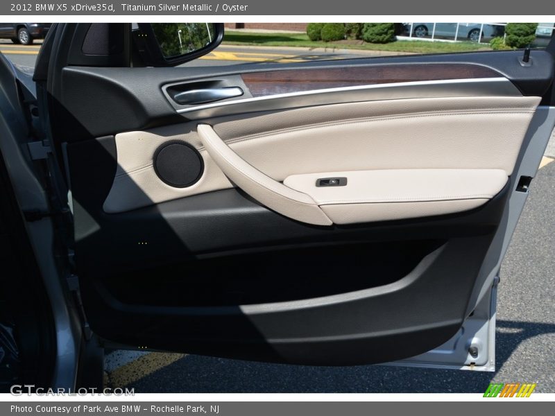 Titanium Silver Metallic / Oyster 2012 BMW X5 xDrive35d