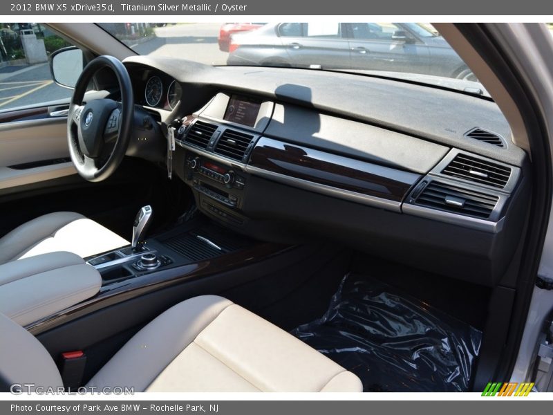 Titanium Silver Metallic / Oyster 2012 BMW X5 xDrive35d