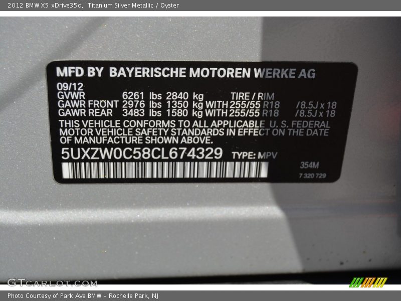 Titanium Silver Metallic / Oyster 2012 BMW X5 xDrive35d