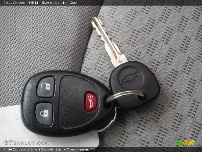 Silver Ice Metallic / Gray 2011 Chevrolet HHR LT