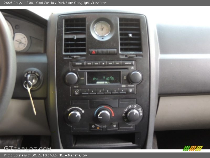 Cool Vanilla / Dark Slate Gray/Light Graystone 2006 Chrysler 300