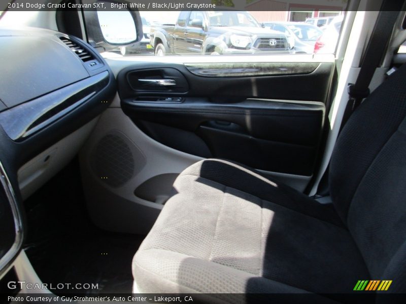 Bright White / Black/Light Graystone 2014 Dodge Grand Caravan SXT