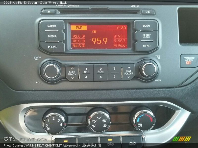 Clear White / Black 2013 Kia Rio EX Sedan