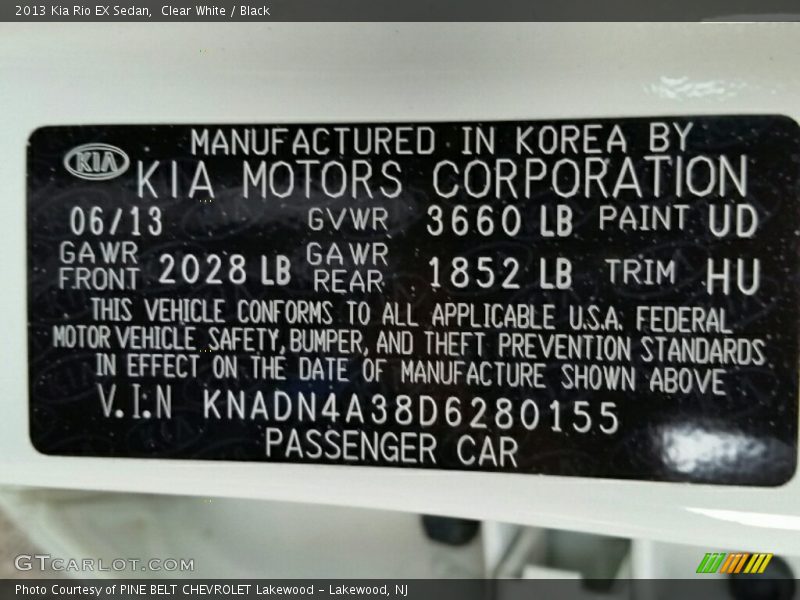 Clear White / Black 2013 Kia Rio EX Sedan