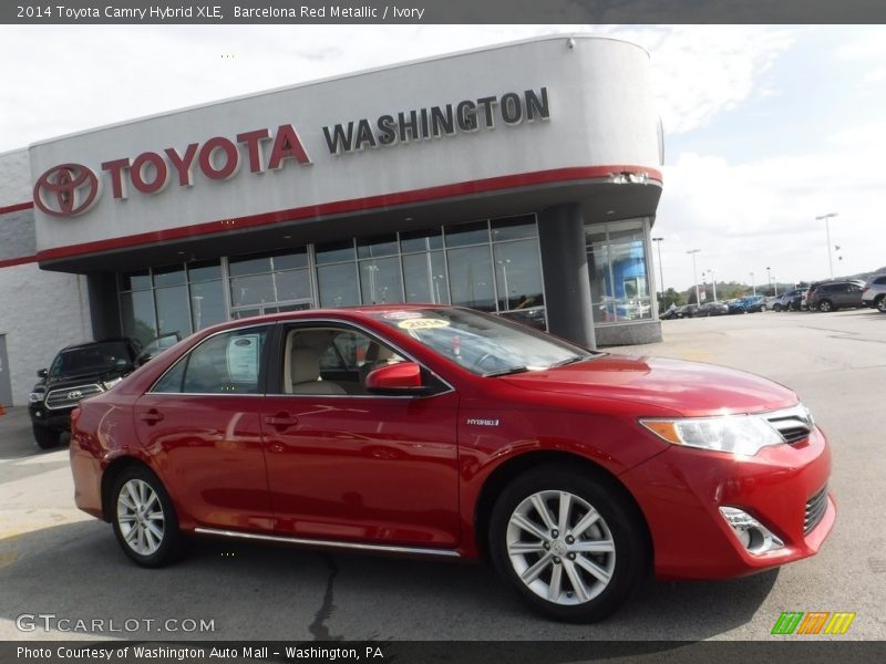 Barcelona Red Metallic / Ivory 2014 Toyota Camry Hybrid XLE