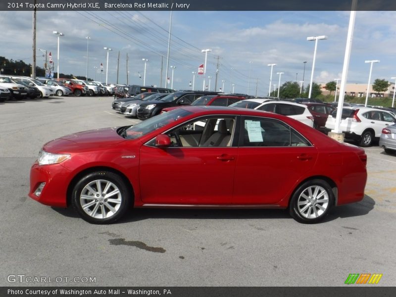 Barcelona Red Metallic / Ivory 2014 Toyota Camry Hybrid XLE