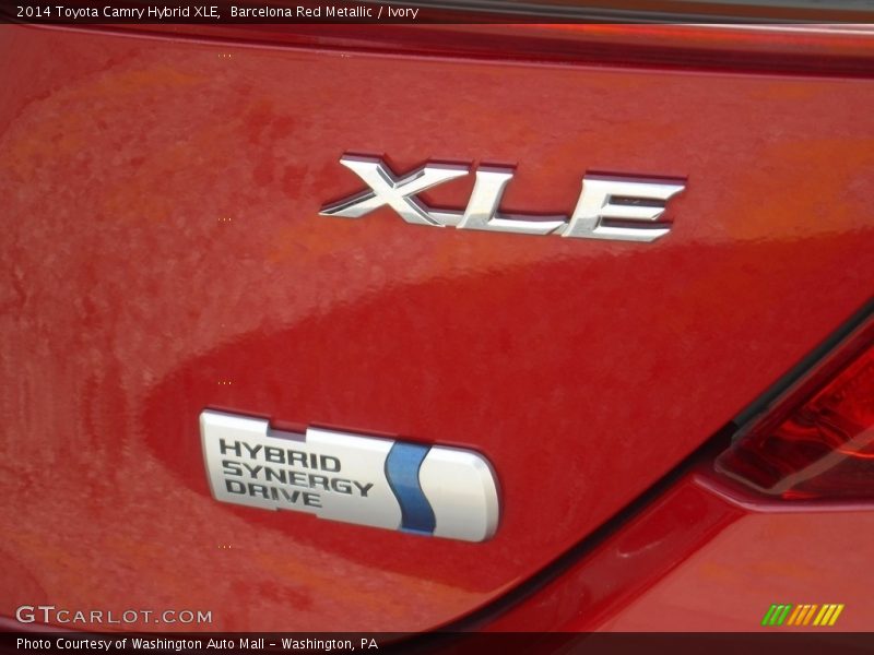 Barcelona Red Metallic / Ivory 2014 Toyota Camry Hybrid XLE