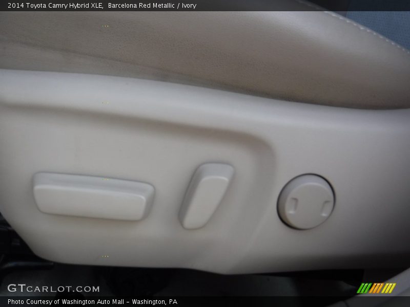 Barcelona Red Metallic / Ivory 2014 Toyota Camry Hybrid XLE