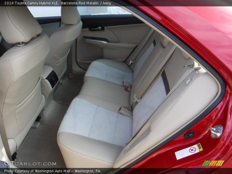 Barcelona Red Metallic / Ivory 2014 Toyota Camry Hybrid XLE
