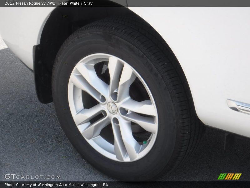 Pearl White / Gray 2013 Nissan Rogue SV AWD