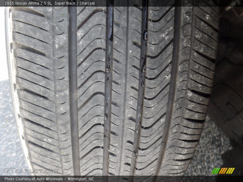 Super Black / Charcoal 2015 Nissan Altima 2.5 SL