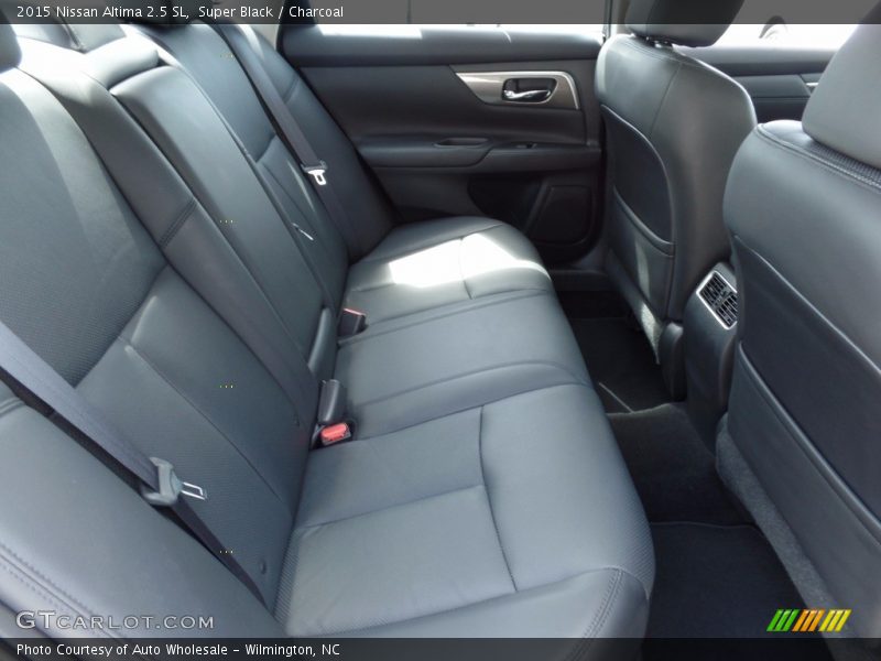 Super Black / Charcoal 2015 Nissan Altima 2.5 SL