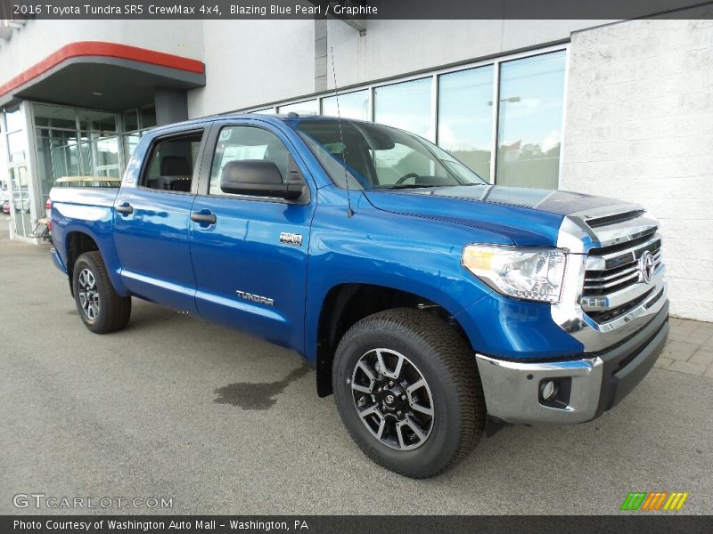 Blazing Blue Pearl / Graphite 2016 Toyota Tundra SR5 CrewMax 4x4