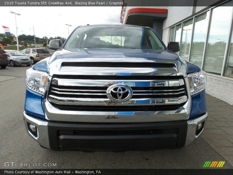 Blazing Blue Pearl / Graphite 2016 Toyota Tundra SR5 CrewMax 4x4